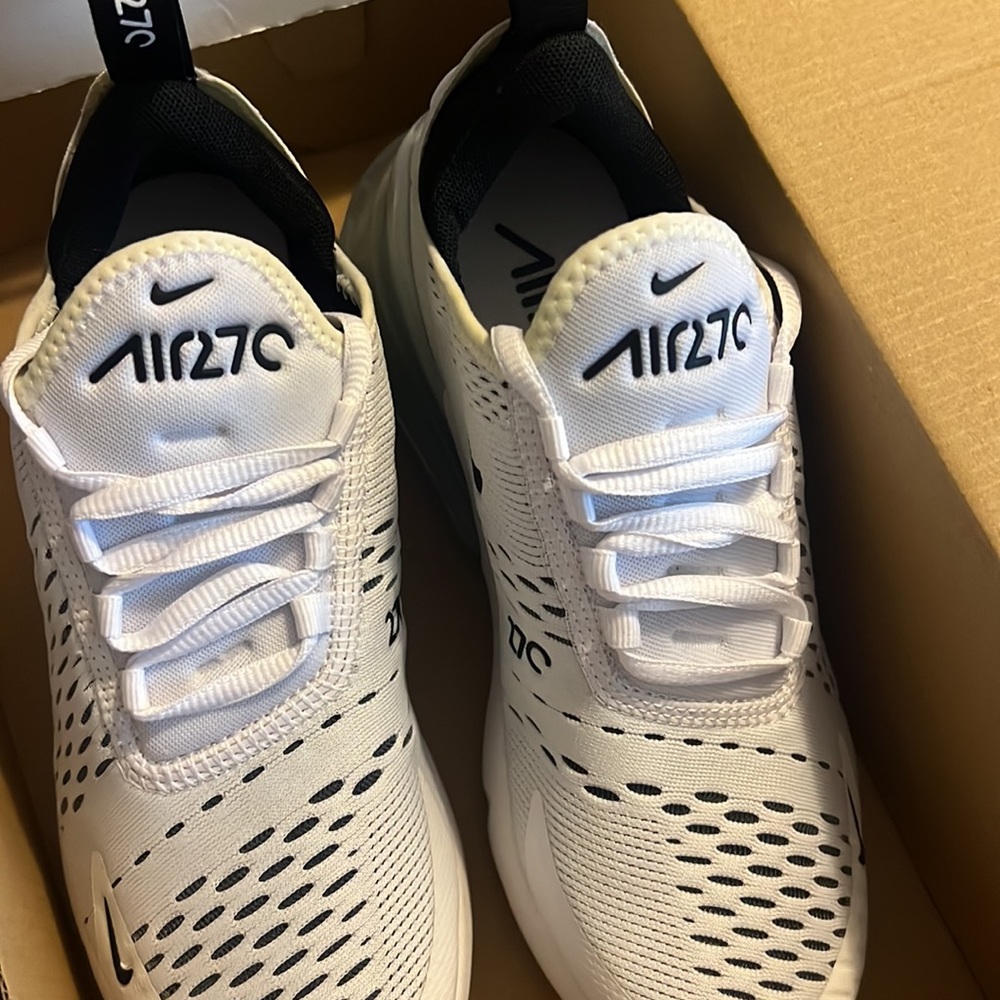 NIKE AIR MAX 270 - Picture 2 of 2